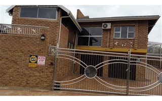 4 Bedroom House in Greenbury