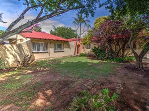5 Bed House in Aston Manor