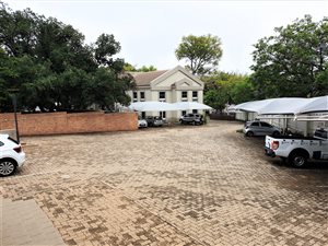 800 m² Commercial space in Brooklyn