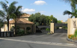 3 Bedroom Duplex in Sundowner