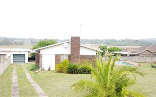 3 Bedroom House in Schuinshoogte