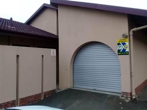 3 Bed Apartment in Empangeni Central