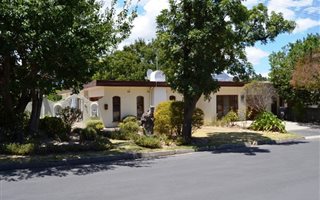 5 Bedroom House in Vrykyk