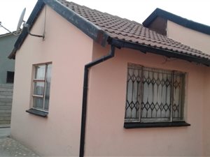 3 Bed House in Leondale