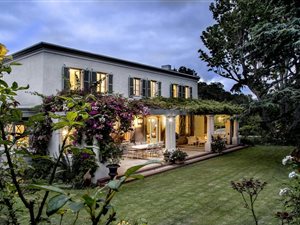 5 Bed House in Bishopscourt