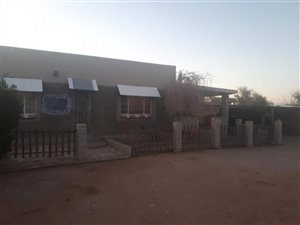3 Bed Cluster in Upington