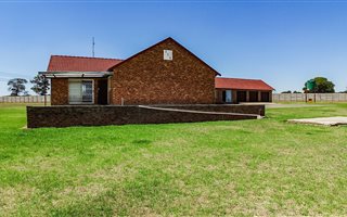 2 ha Farm in Nestpark AH