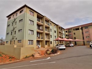 2 Bed Apartment in Montclair