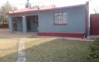 2 Bedroom House in Lethlabile