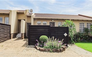 3 Bedroom Simplex in Birchleigh