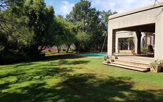 6000 m² Farm in Kameeldrift East