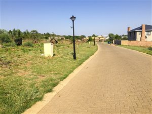 1611 m² Land available in Kameeldrift East