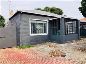 2 Bed House in Rosettenville