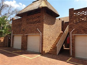 3 Bed Townhouse in Doornpoort and surrounds