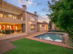 5 Bed House in Raslouw Manor