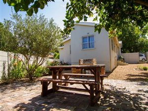 5 Bed House in Kromrivier