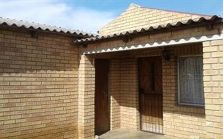 2 Bedroom House in Motherwell