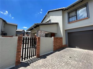 3 Bed Apartment in Kyalami AH