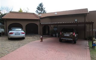 3 Bedroom House in Alan Manor