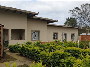 1701 m² Commercial space in Mount Moreland