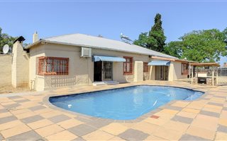 12.9 ha Farm in Addo