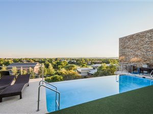 5 Bed House in Silver Lakes Golf Estate