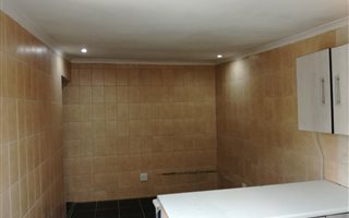 1 Bedroom Garden Cottage in Kensington