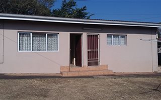 1 Bedroom Garden Cottage in Epworth