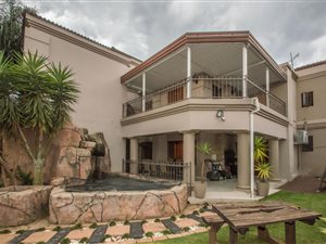 5 Bed House in Horison Park