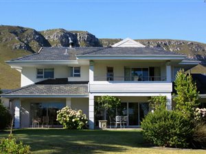 3 Bed House in Hermanus Heights