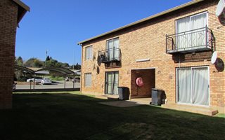 2 Bedroom Apartment in Weltevreden Park