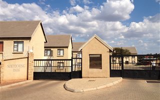 1 Bedroom Apartment in Doringkruin