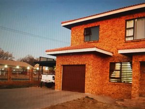 3 Bed Duplex in Meyerton