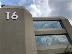 210 m² Commercial space in Kramerville