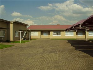 1 Bed House in Vanderbijlpark CW