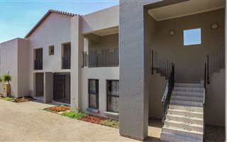 2 Bedroom Apartment in Summerset