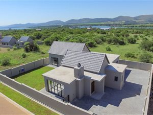 3 Bedroom House in Leloko