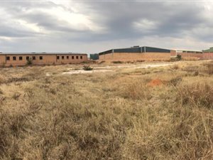 5235 m² Land available in Willow Park Manor