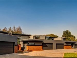 4 Bed Cluster in Waterkloof Ridge