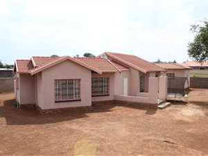 3 Bed House in Meyerton Park