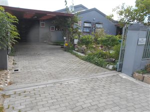 3 Bed House in Highbury
