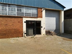 415 m² Industrial space in Benrose