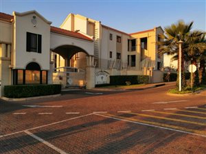 2 Bed Flat in Erand Gardens