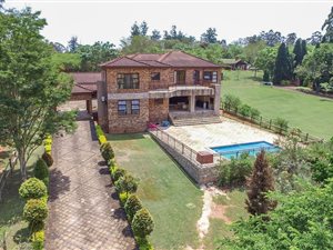 5 Bed House in White River Country Estate