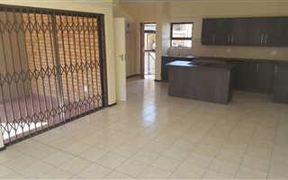 3 Bedroom Duplex in Helderkruin