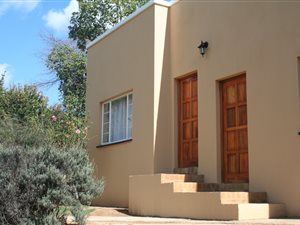 4 Bed Garden Cottage in Victory Park