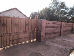 2 Bed House in Tembisa