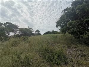 725 m² Land available in Paradise Beach
