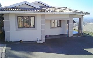 3 Bedroom Apartment in Everest Heights