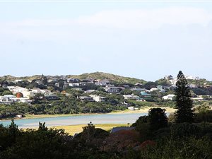 764 m² Land available in Riversbend